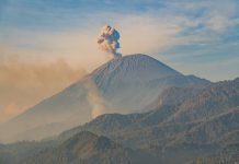 Inilah Lima Gunung Api di Indonesia Dengan Status Siaga
